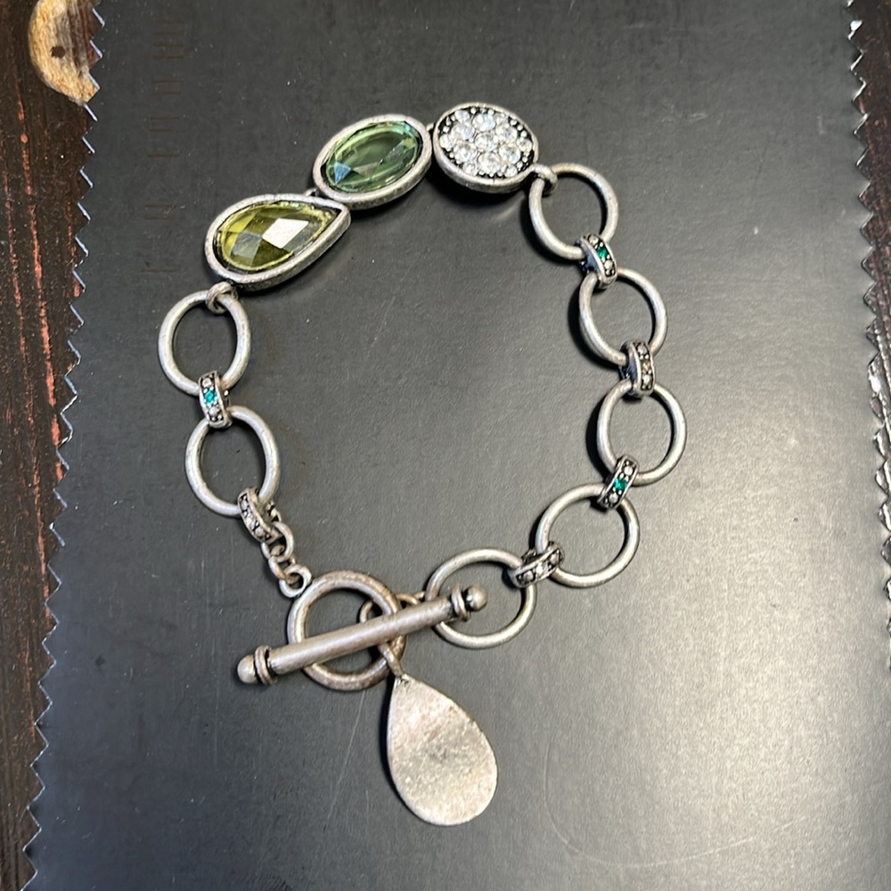 Lia Sophia Green Gemstone Rhinestone Chunky Link Silver Toggle Bracelet Signed